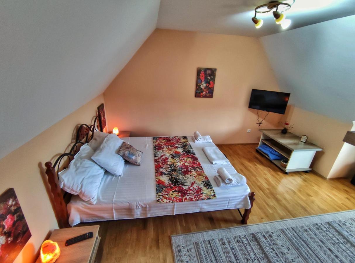 מלון סיגישוארה Casa Adam מראה חיצוני תמונה